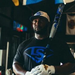 2023 Louisville Slugger Everett Williams 2.0 12" USSSA Slowpitch Softball Bat: WBL2738010 9 2023 Louisville Slugger Everett Williams 2.0 12" USSSA Slowpitch Softball Bat: WBL2738010 -Baseball Series Store 2023 Louisville Slugger Everett Williams Pass Em Out Slowpitch Softball bat Lifestyle 1