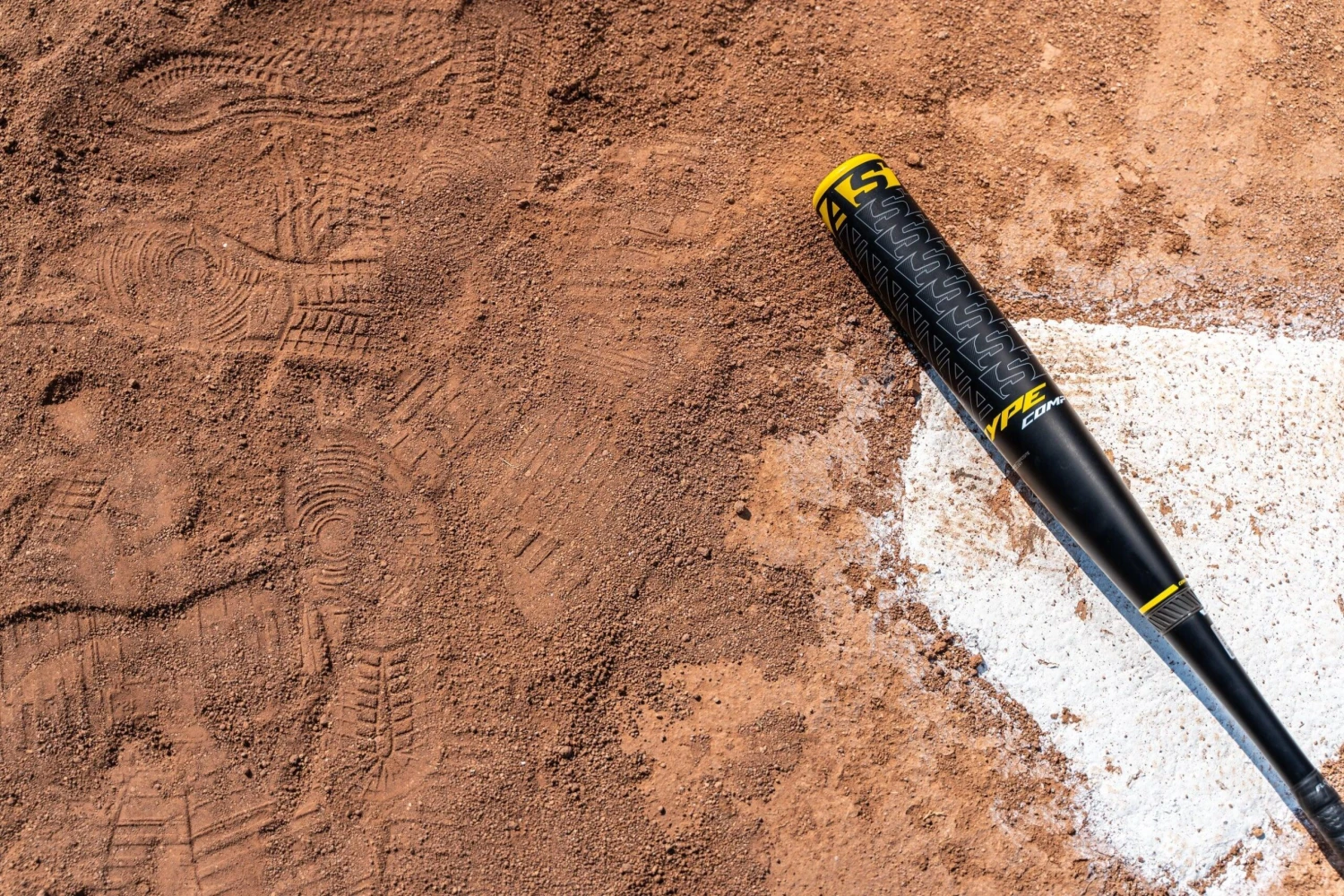 2023 Easton HYPE Comp (-3) BBCOR Baseball Bat: BB23HC 5 2023 Easton HYPE Comp (-3) BBCOR Baseball Bat: BB23HC - Image 5